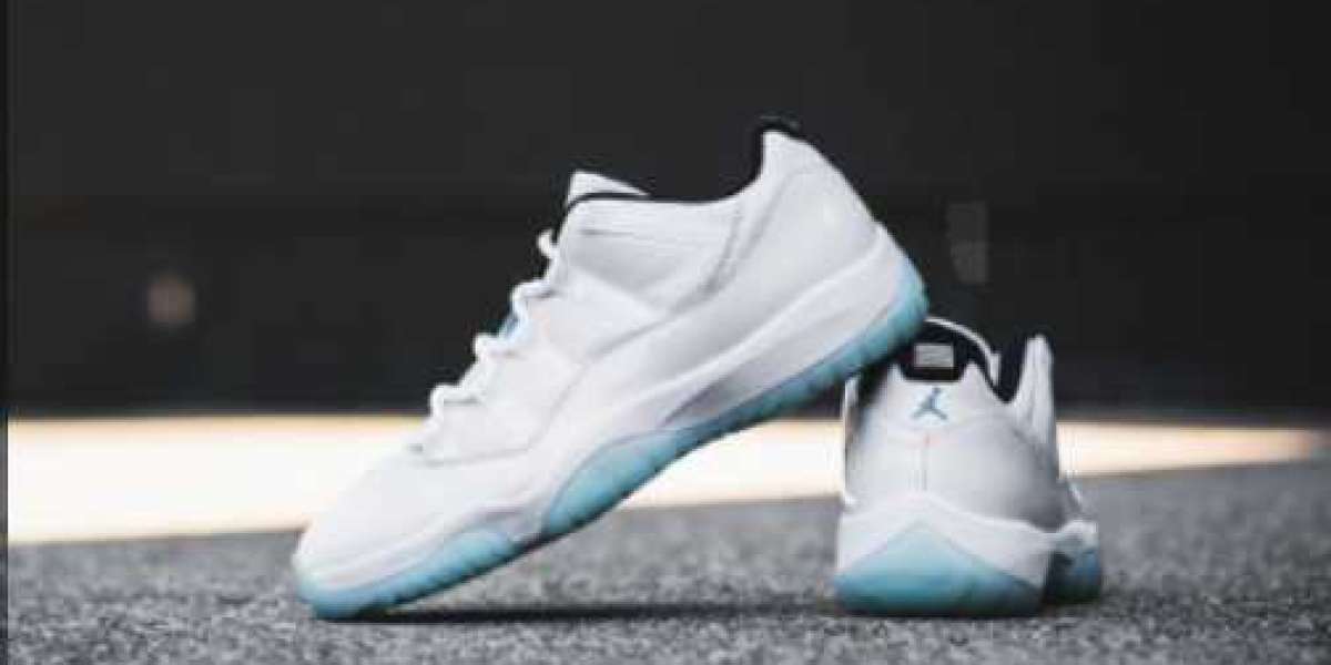 Air Jordan 11 Low Retro Legend Blue